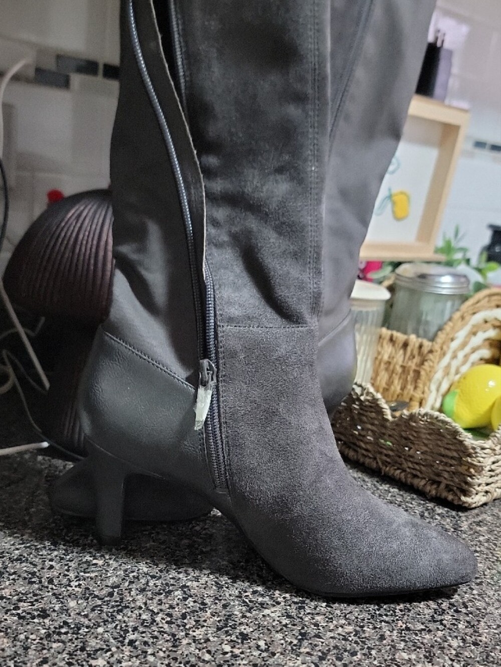 Life Stride Women’s Gray Gracie Knee-High Suede Boots Size 9M - Picture 3 of 9